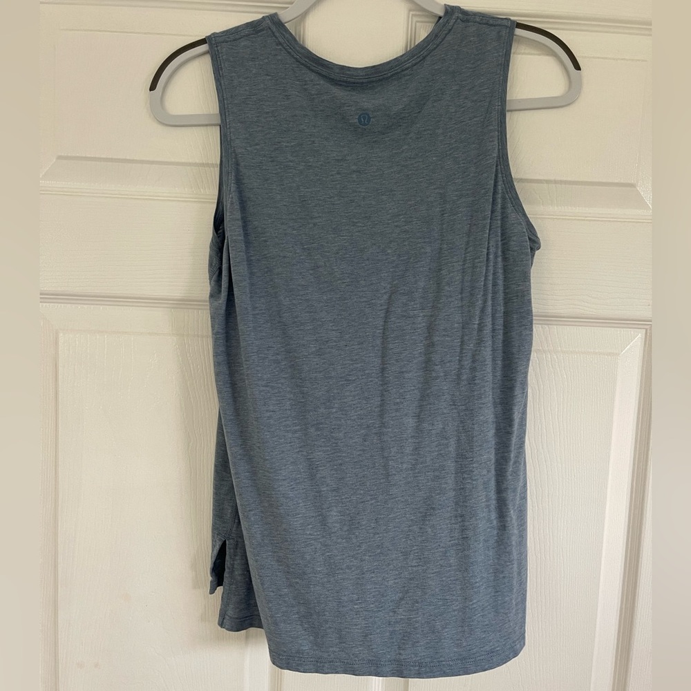 Lululemon workout tee